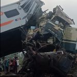 Komuter Line Tabrakan dengan KA Turangga di Bandung
