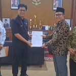 Pemkab Kebumen Serahkan Hibah Tanah untuk Pembangunan KUA Karanganyar ke Kemenag
