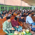 KH. Nur Hidayatulloh Sampaikan Mauidhoh Hasanah di Haflah RTQ Jabal Nur ke-2