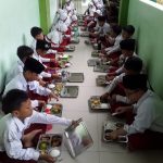 Semringah, Murid MIN 4 Kebumen Nikmati MBG (Makan Bergizi Gratis) Perdan